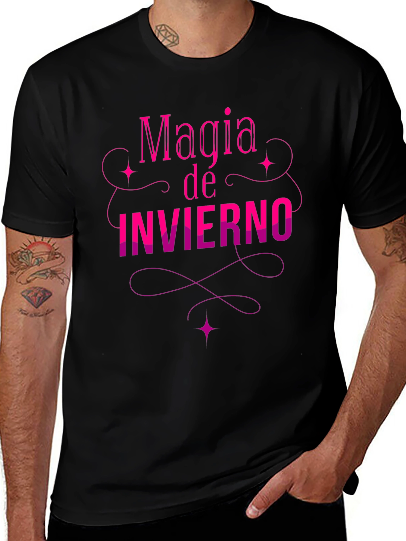 Magia de Invierno Graphic Tee - Stylish Black T-Shirt