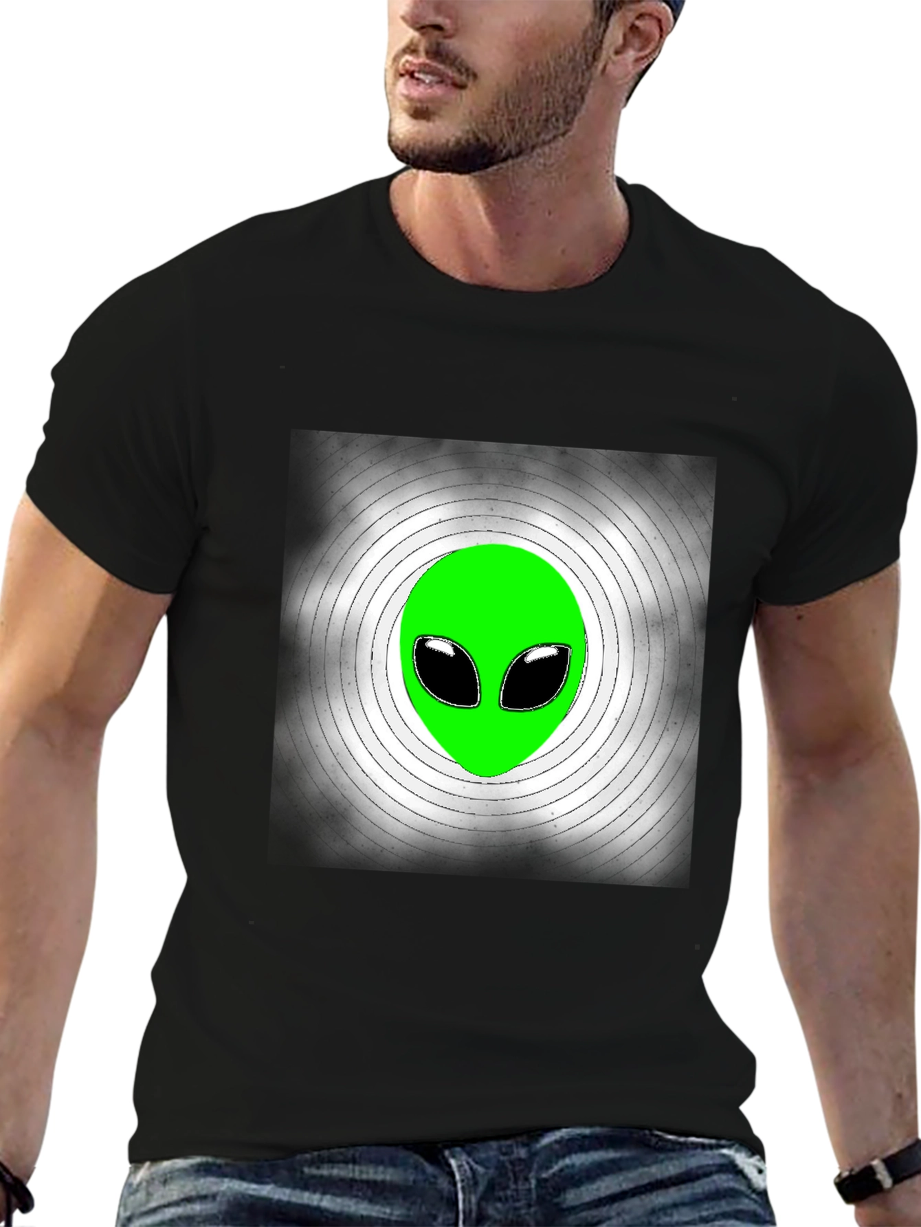 Alien Head Graphic T-Shirt - Sci-Fi Style