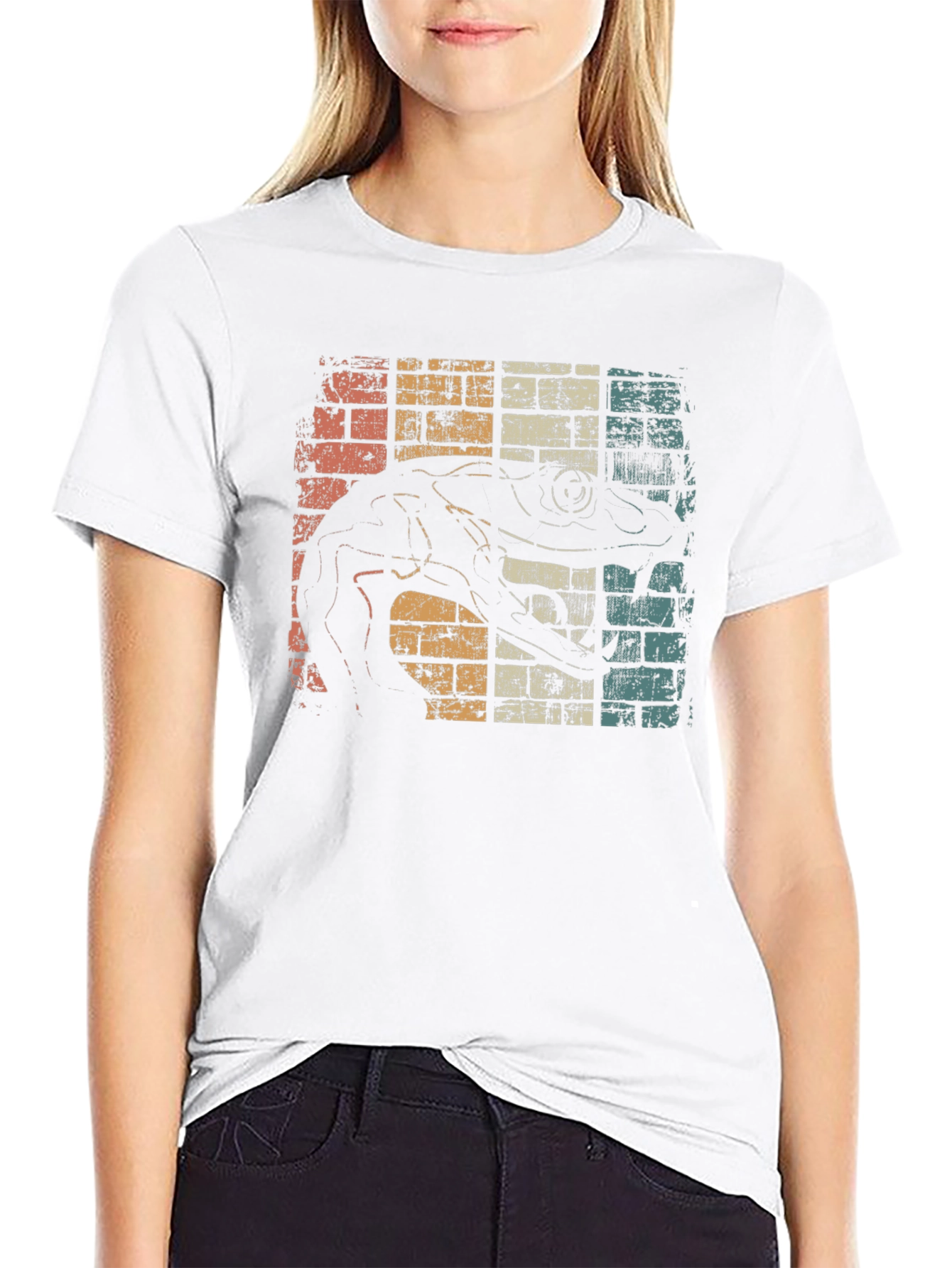 Retro Gecko T-Shirt - Unique Reptile Design