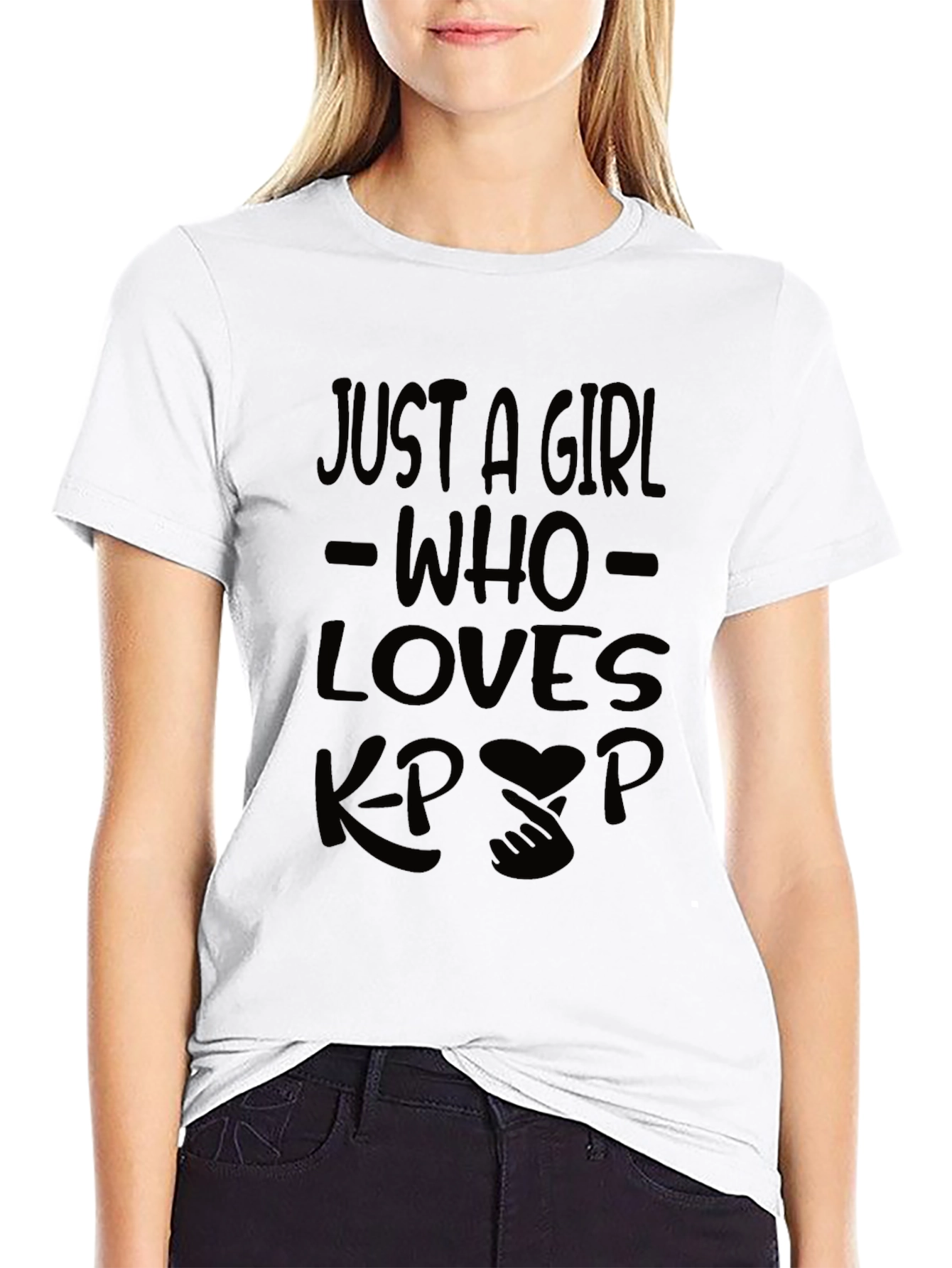 Just A Girl Who Loves Kpop Black T-Shirt