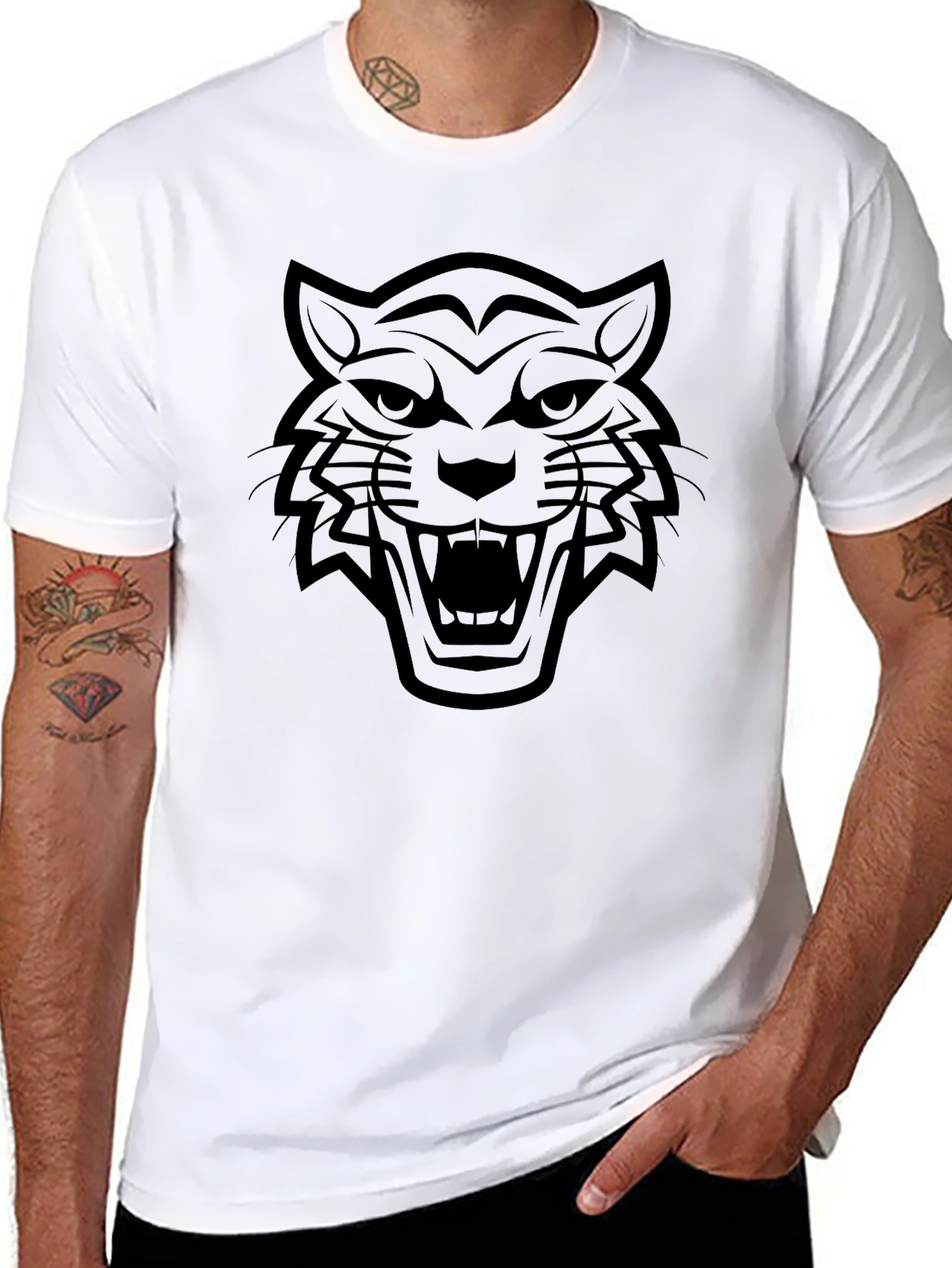 Bold Tiger Graphic Tee - Black