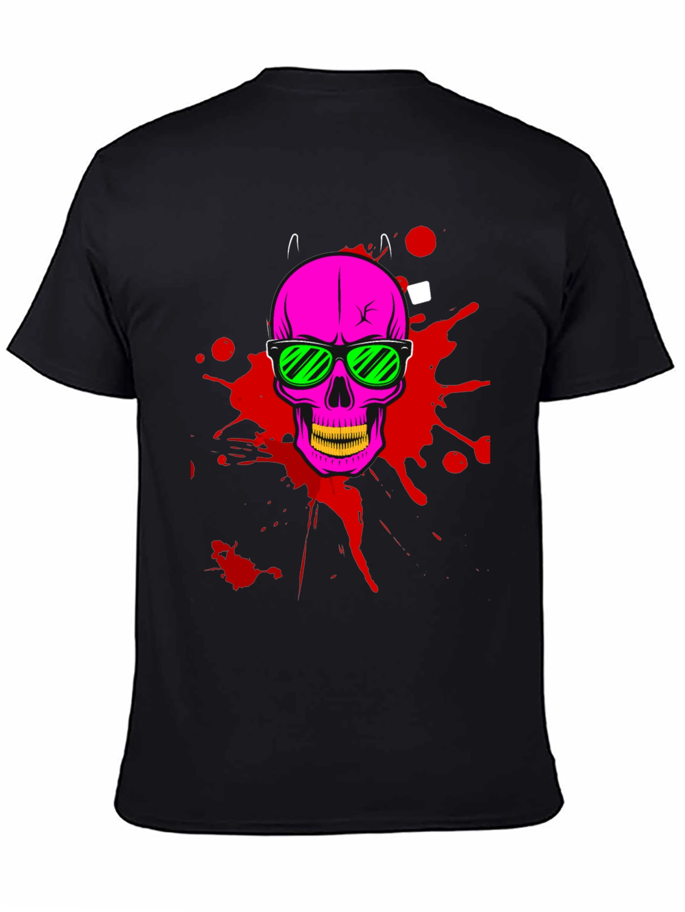 Skull Graphic Tee - Edgy Streetwear